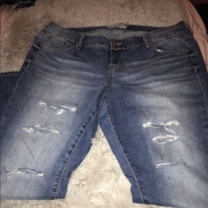 Boyfriend distressed jeans